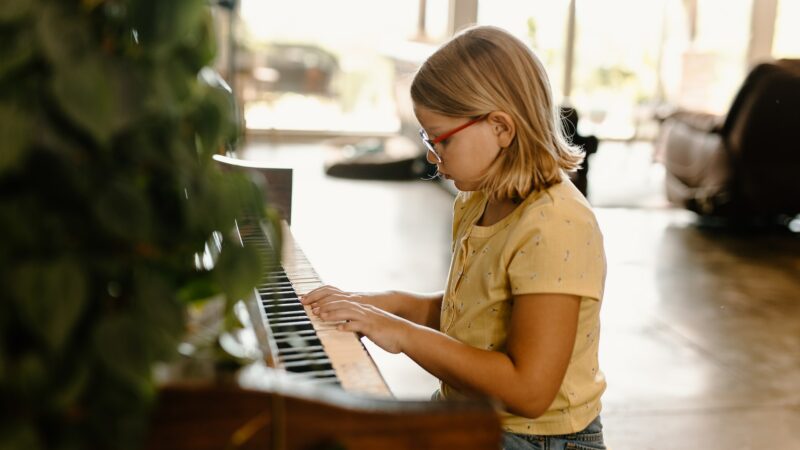 Cours de piano : le mini-guide pour apprendre les bases !
