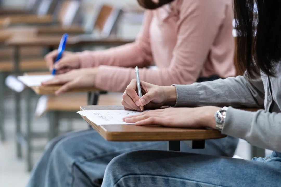 Quelles sont les dates du brevet 2025 ?