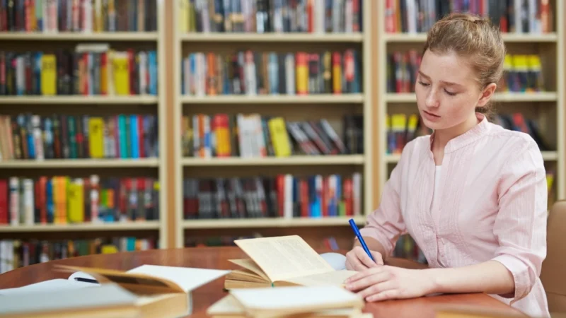 Comment réviser le bac de français 2025 ?
