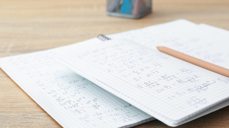 Identités remarquables : comment les mémoriser facilement ?